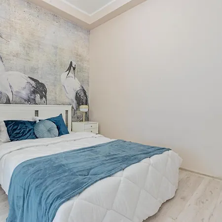 Apartament Glass Bedroom